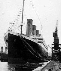  R.M.S. Titanic docked in Southampton prior to her fatal maiden voyage